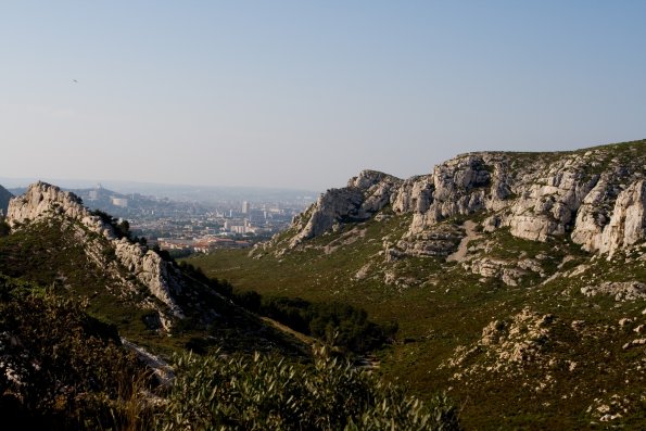 Au loin Marseille