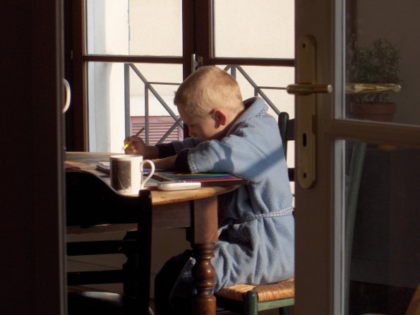 J'écris dans le salon