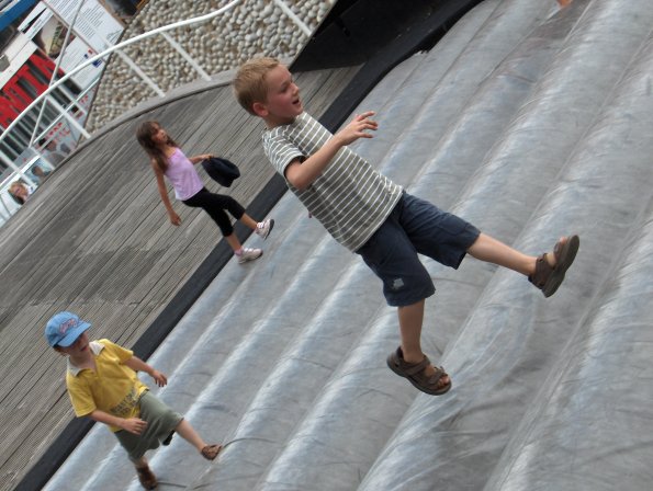 Jeux à la Vilette avec Antonin