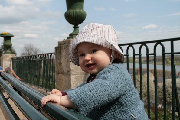 .... le Bébé-Debout !