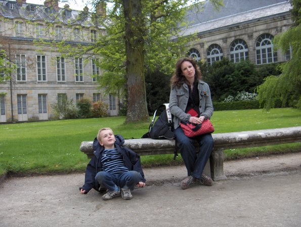 Les chiens font pipi sur les cerfs !